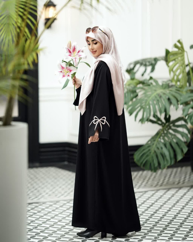 عبایی زنانه مجلسی الیزه