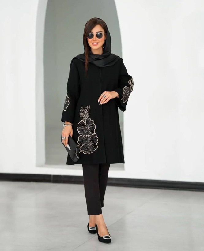 مانتو زنانه مجلسی شنل و گلدوزی