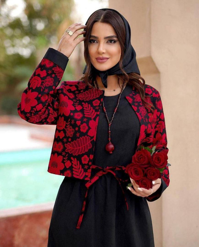 سه تیکه کت و سارافون و کمربند زنانه یلدایی مخمل شنل و تافته