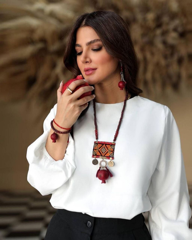 ست سه تیکه وست و شومیز و شلوار زنانه یلدایی خرج کار سوزن دوزی و پرشین مکانیک